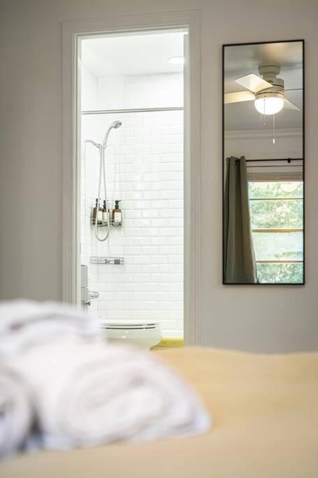 Downtown Austin Suite Retreat מראה חיצוני תמונה